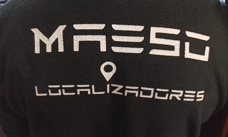 Imagen del nombre del taller sobre la espalda de nuestras chaquetas