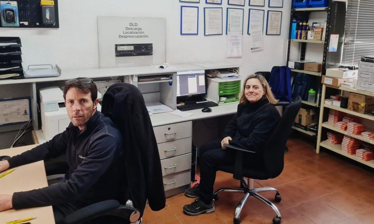 Imagen del Fran y Mar, nuestro personal de recepción